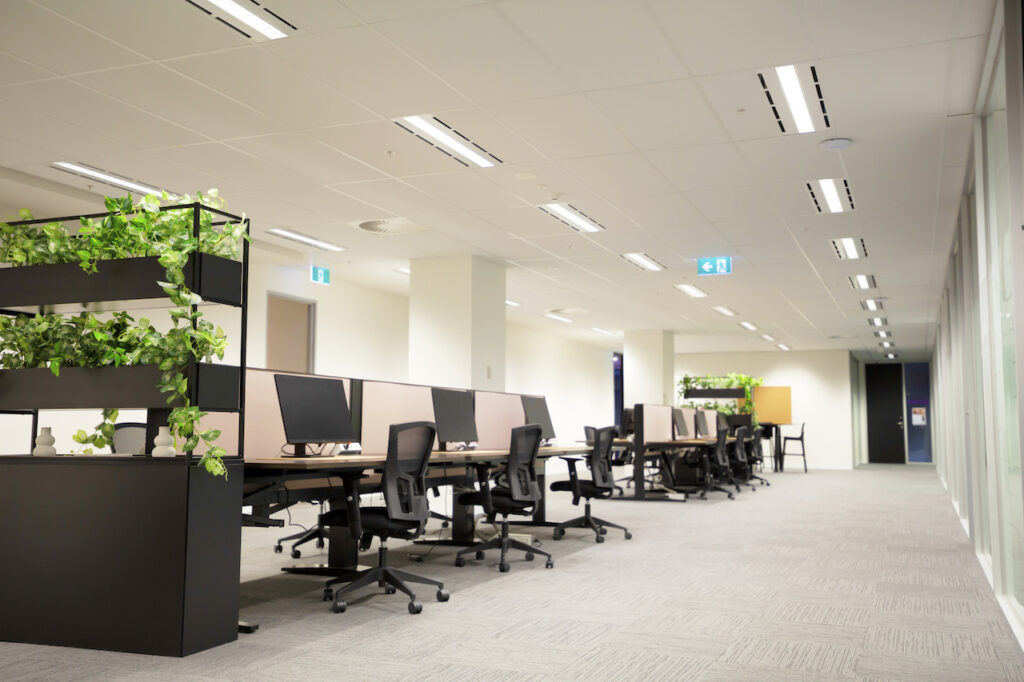 Lease Coworking space, open-space desks in Collins square Melbourne